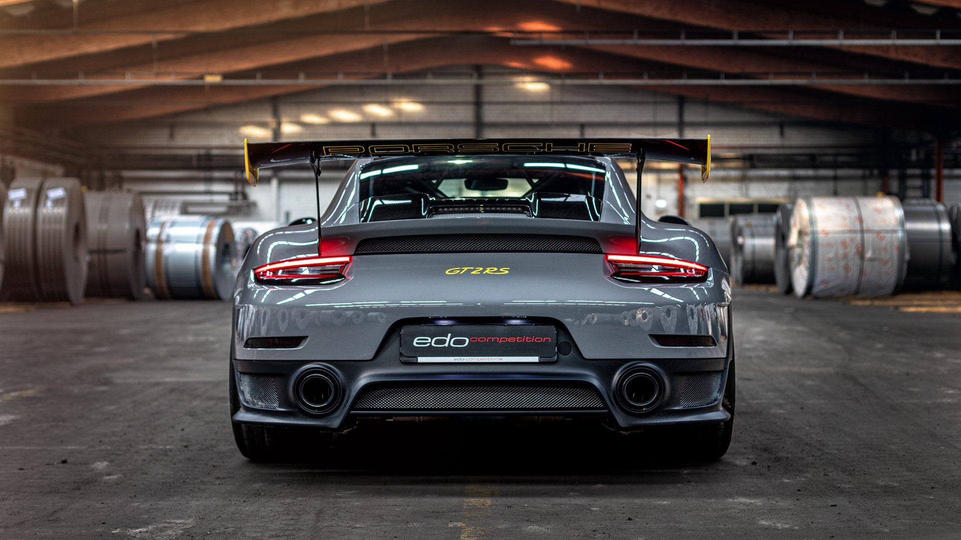 夜光赛道与百冠雄心，保罗·里卡多的里程碑之夜如何照亮F1的街头狂想