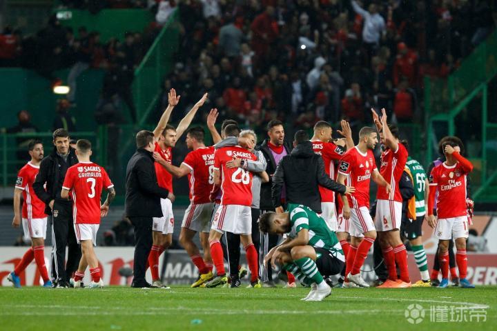 葡萄牙队横扫瑞典队,波尔点燃赛场 葡萄牙队横扫瑞典队,波尔点燃赛场